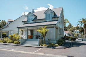 Butterfly Cottage 2 or 3 Bedroom- Russell Cottages Collection